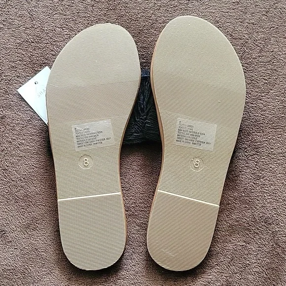 NWT SHADE & SHORE Tan Sandals - Picture 3 of 6